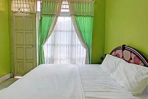 OYO 92849 Hotel Dienda Hayu Near Alun Alun Tastura