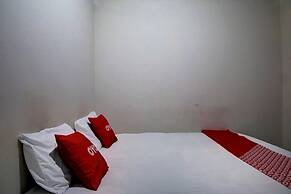 OYO 92820 Guesthouse 899