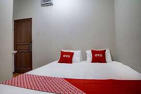 OYO 92820 Guesthouse 899