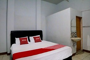 OYO 92820 Guesthouse 899