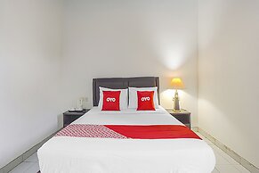 OYO Life 90589 Palem Garden Hotel