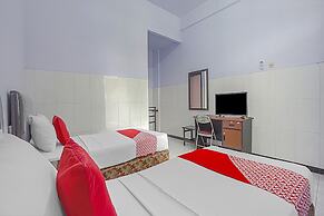 OYO Life 90589 Palem Garden Hotel