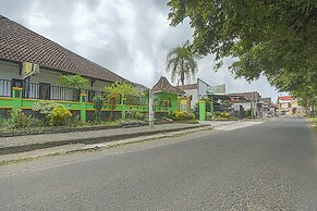 OYO Life 90589 Palem Garden Hotel