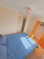 Bright and Spacious Holiday Home in Bradley Stoke