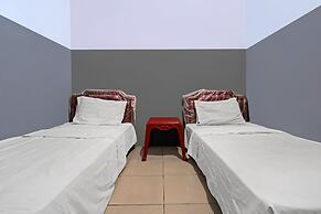 OYO 92893 Santana Residence Syariah