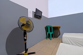 OYO 92893 Santana Residence Syariah