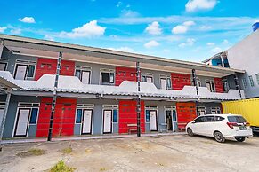 OYO 92893 Santana Residence Syariah