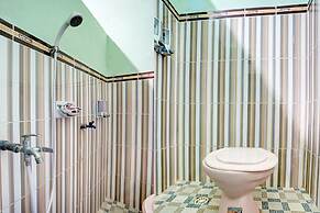 Collection O 92897 Hotel Intan Near Kantor Syahbandar Bawean