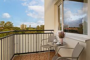 Okopowa Apartment Kołobrzeg by Renters