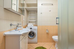 Okopowa Apartment Kołobrzeg by Renters