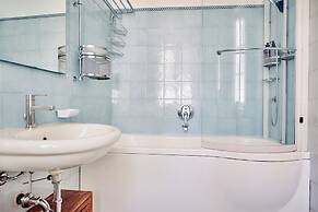 Milan Retreats Duomo Carrobbio