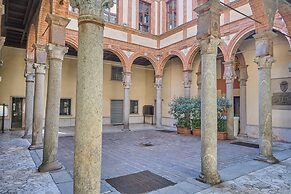 Milan Retreats Duomo Carrobbio