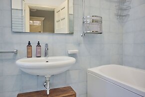 Milan Retreats Duomo Carrobbio