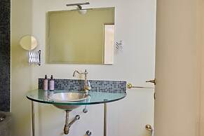 Milan Retreats Duomo Carrobbio