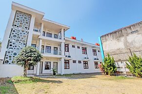 OYO 93011 Hotel Griya Lestari Pati 2