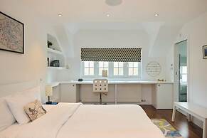 The Clapham Crib