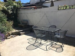 a Stunning and Cosy Character cob Cottage C1750