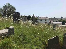 a Stunning and Cosy Character cob Cottage C1750