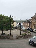 a Stunning and Cosy Character cob Cottage C1750