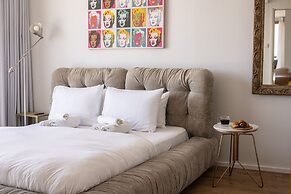 Grand Sea View Retreat by Sea N' Rent