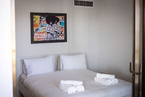 Grand Sea View Retreat by Sea N' Rent