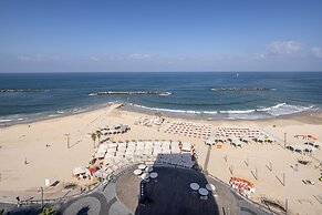 Grand Sea View Retreat by Sea N' Rent