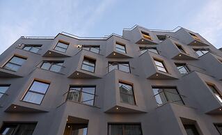 Mitsis N'U Piraeus Port