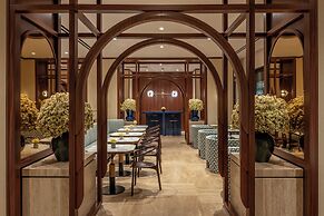 Mitsis N'U Piraeus Port