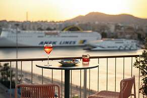 Mitsis N'U Piraeus Port