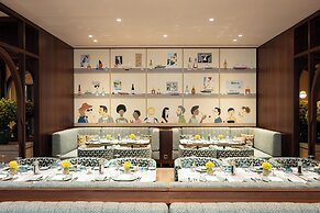 Mitsis N'U Piraeus Port