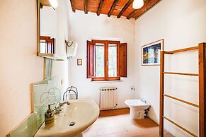 Amazing Villa Near The Lake With Pool