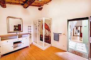 Amazing Villa Near The Lake With Pool