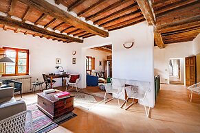 Amazing Villa Near The Lake With Pool