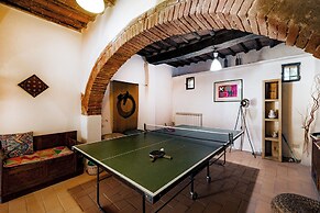 Amazing Villa Near The Lake With Pool