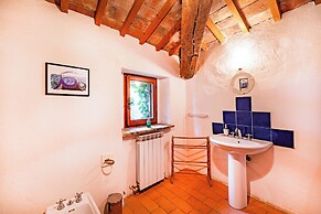 Amazing Villa Near The Lake With Pool