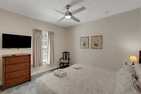 Beautiful 5 Bed Pool Home In Reunion-1223ms 5 Bedroom Home by RedAwnin