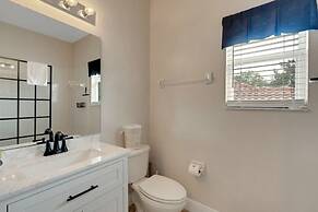 Beautiful 5 Bed Pool Home In Reunion-1223ms 5 Bedroom Home by RedAwnin