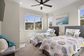 Primo Lagoon Retreat 3 Bedroom Condo