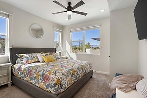 Primo Lagoon Retreat 3 Bedroom Condo