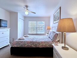 Lovely Family Townhome In Great Location-2200scd 4 Bedroom Townhouse b