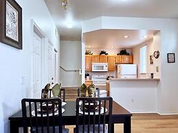 Lovely Family Townhome In Great Location-2200scd 4 Bedroom Townhouse b