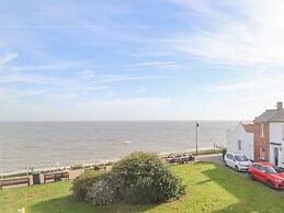 Astondene, East Cliff