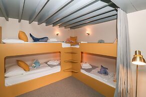 Astondene, East Cliff