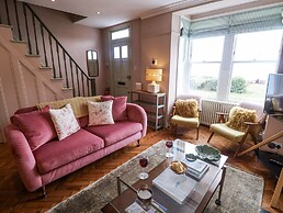 Astondene, East Cliff