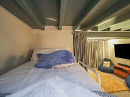 Astondene, East Cliff