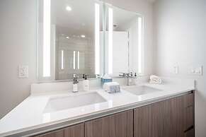 Tucker at Palmer Dadeland Miami