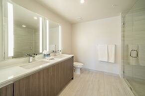 Tucker at Palmer Dadeland Miami