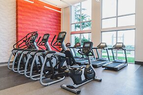 Tucker at Palmer Dadeland Miami