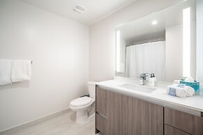 Tucker at Palmer Dadeland Miami