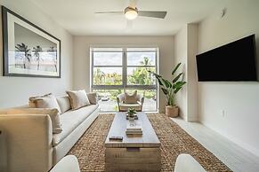 Tucker at Palmer Dadeland Miami